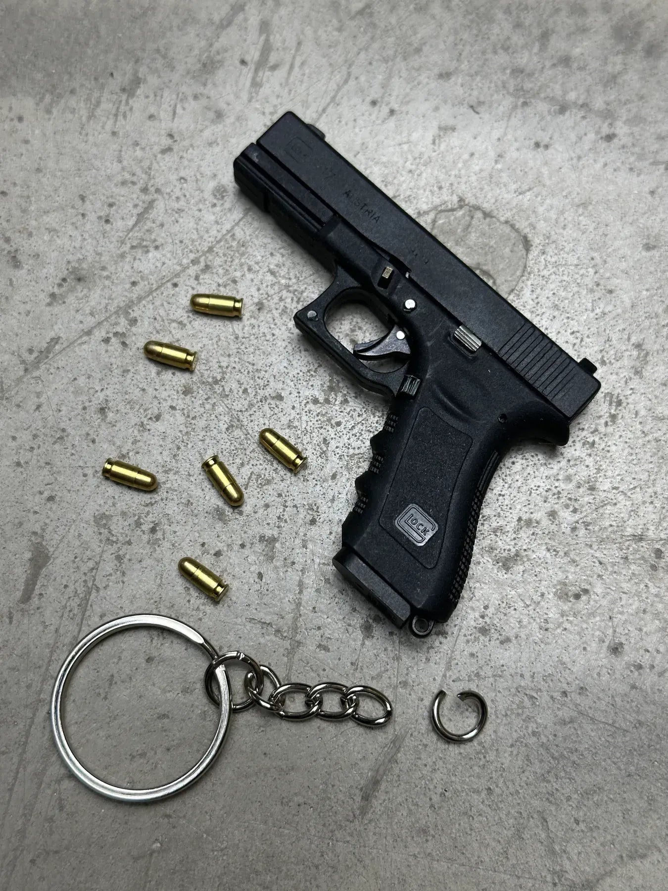 Clickraid™ Glock 17 Ejection Detachable Keychain