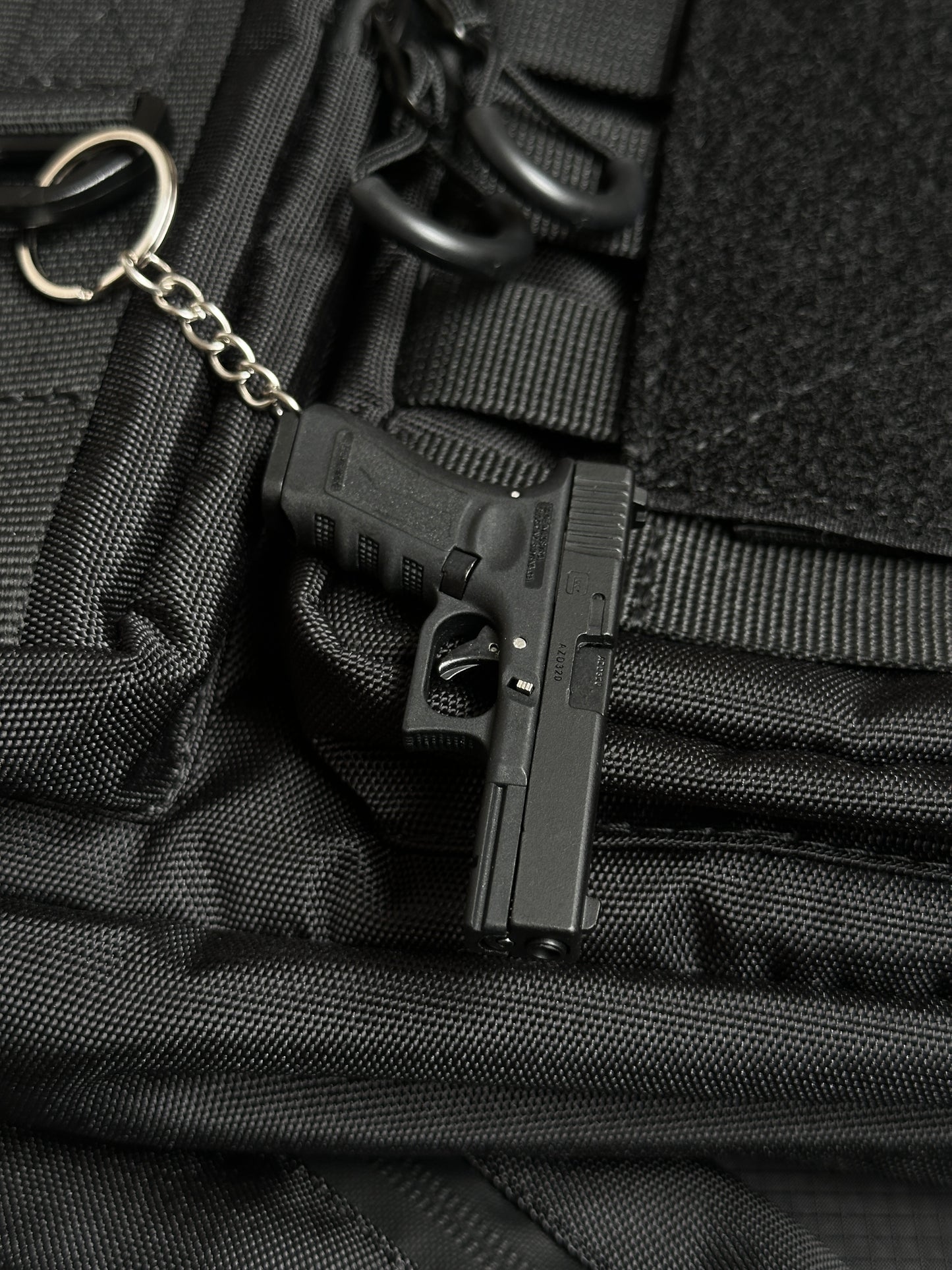 Clickraid™ Glock 17 Ejection Detachable Keychain — Spectrum Edition