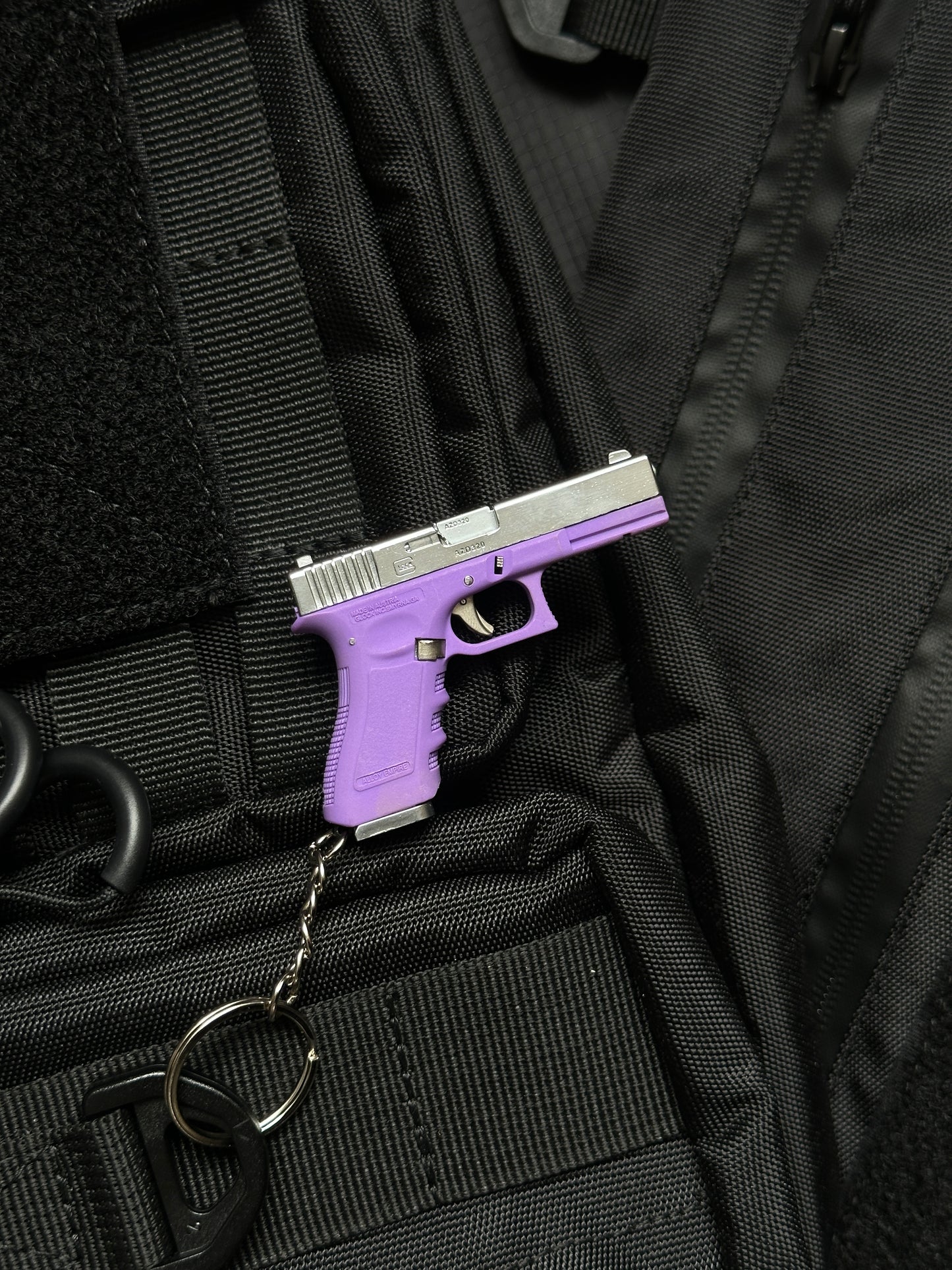 Clickraid™ Glock 17 Ejection Detachable Keychain — Spectrum Edition