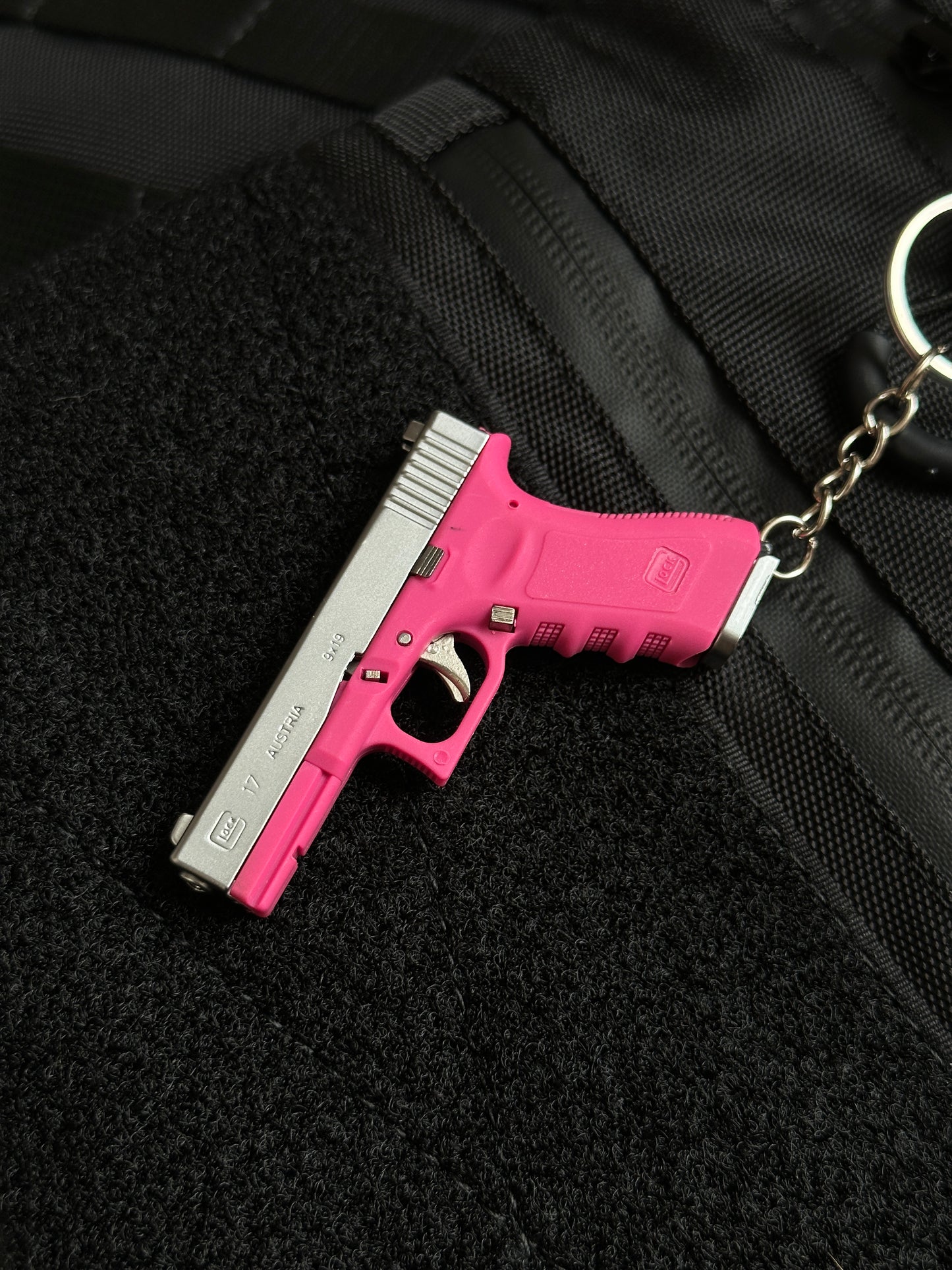 Clickraid™ Glock 17 Ejection Detachable Keychain — Spectrum Edition