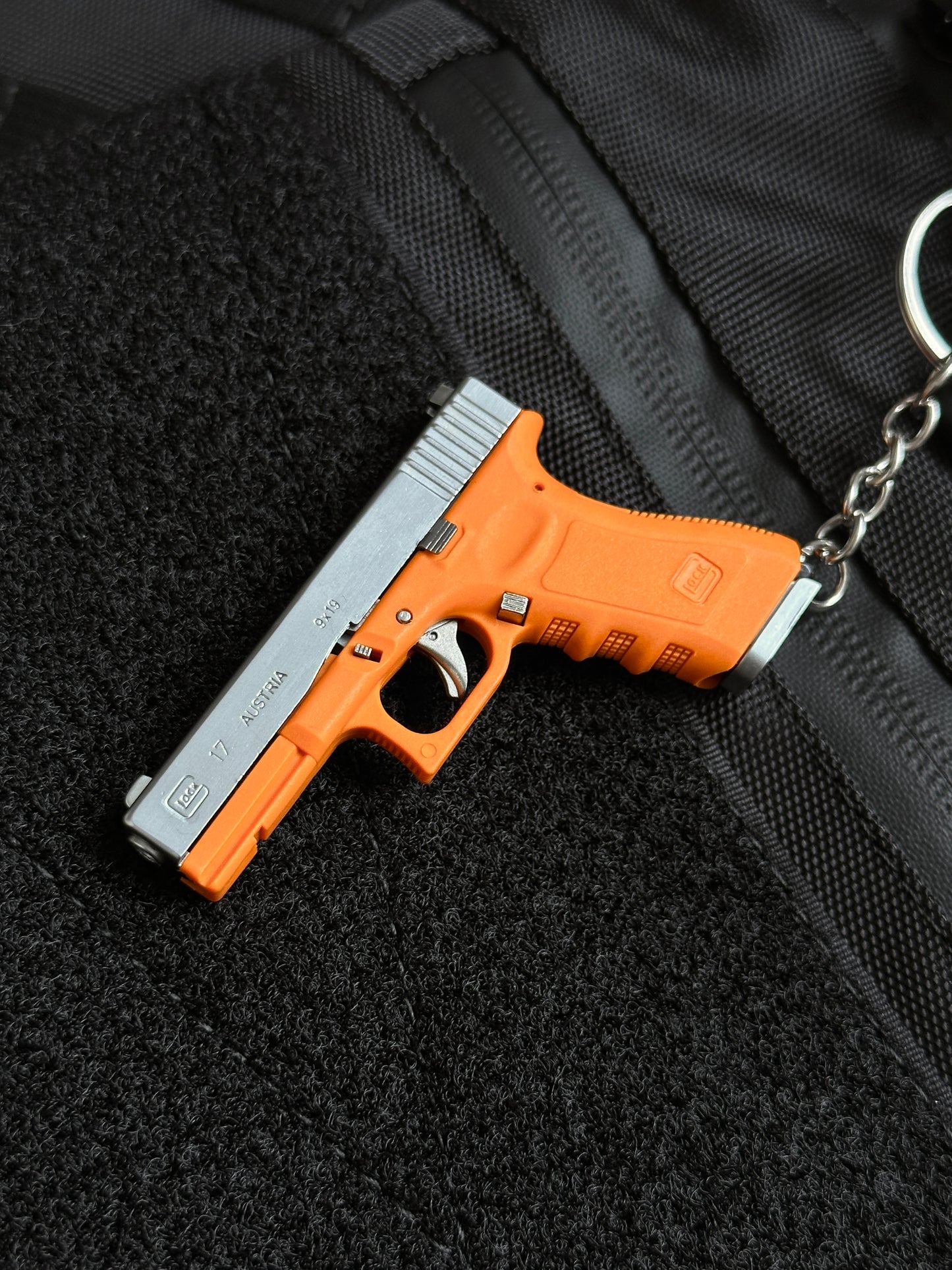 Clickraid™ Glock 17 Ejection Detachable Keychain — Spectrum Edition