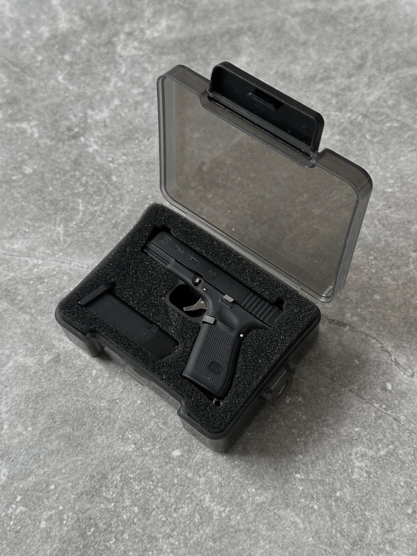 Clickraid™ Glock 19 Ejection Detachable Keychain with case
