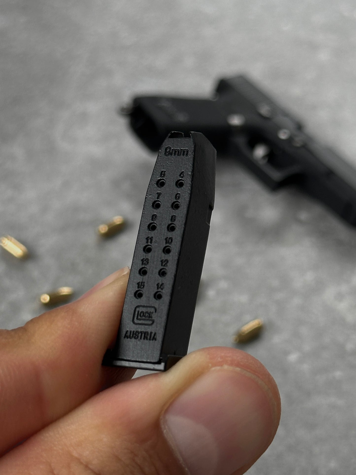 Clickraid™ Glock 19 Ejection Detachable Keychain with case