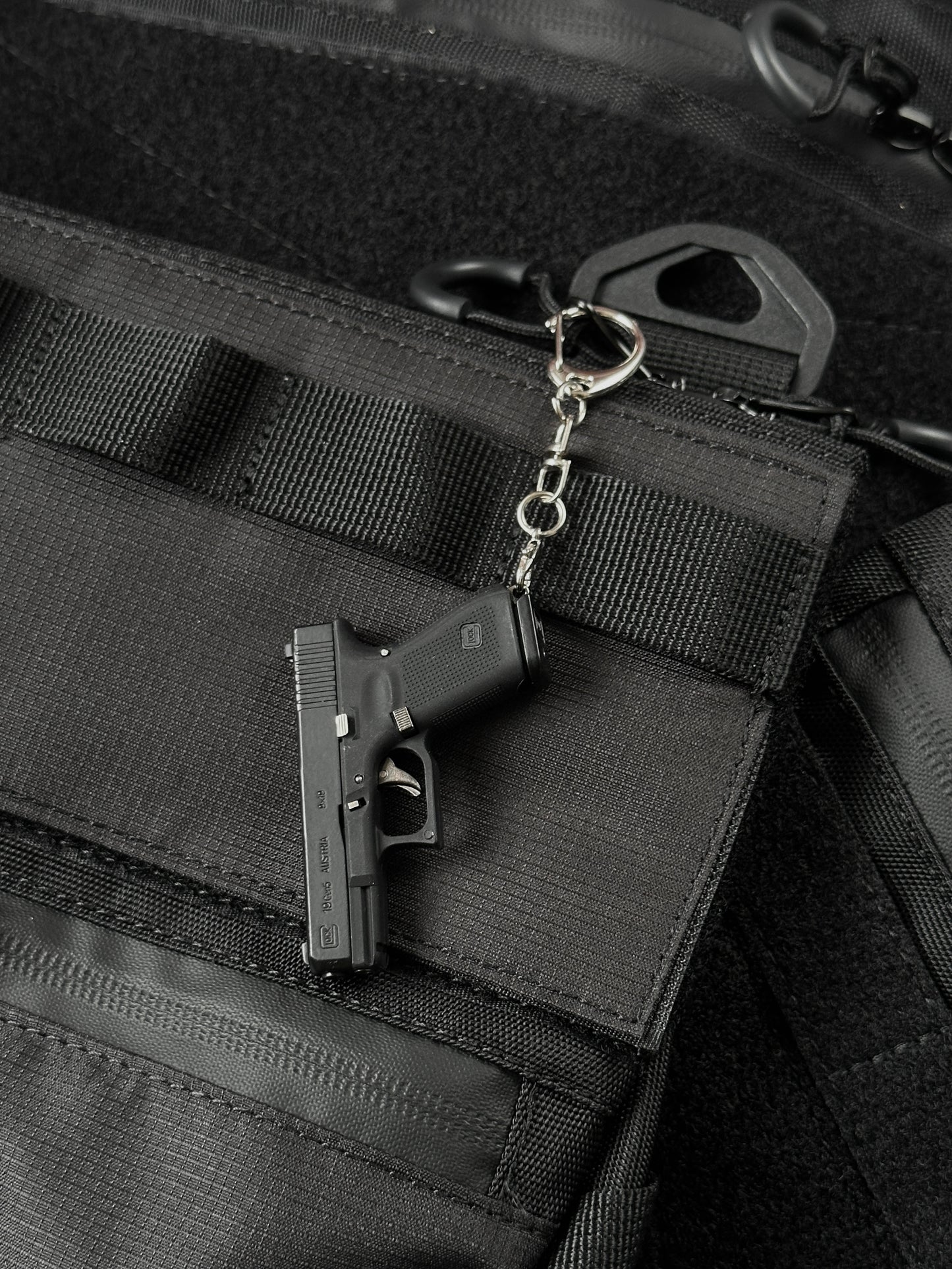 Clickraid™ Glock 19 Ejection Detachable Keychain with case