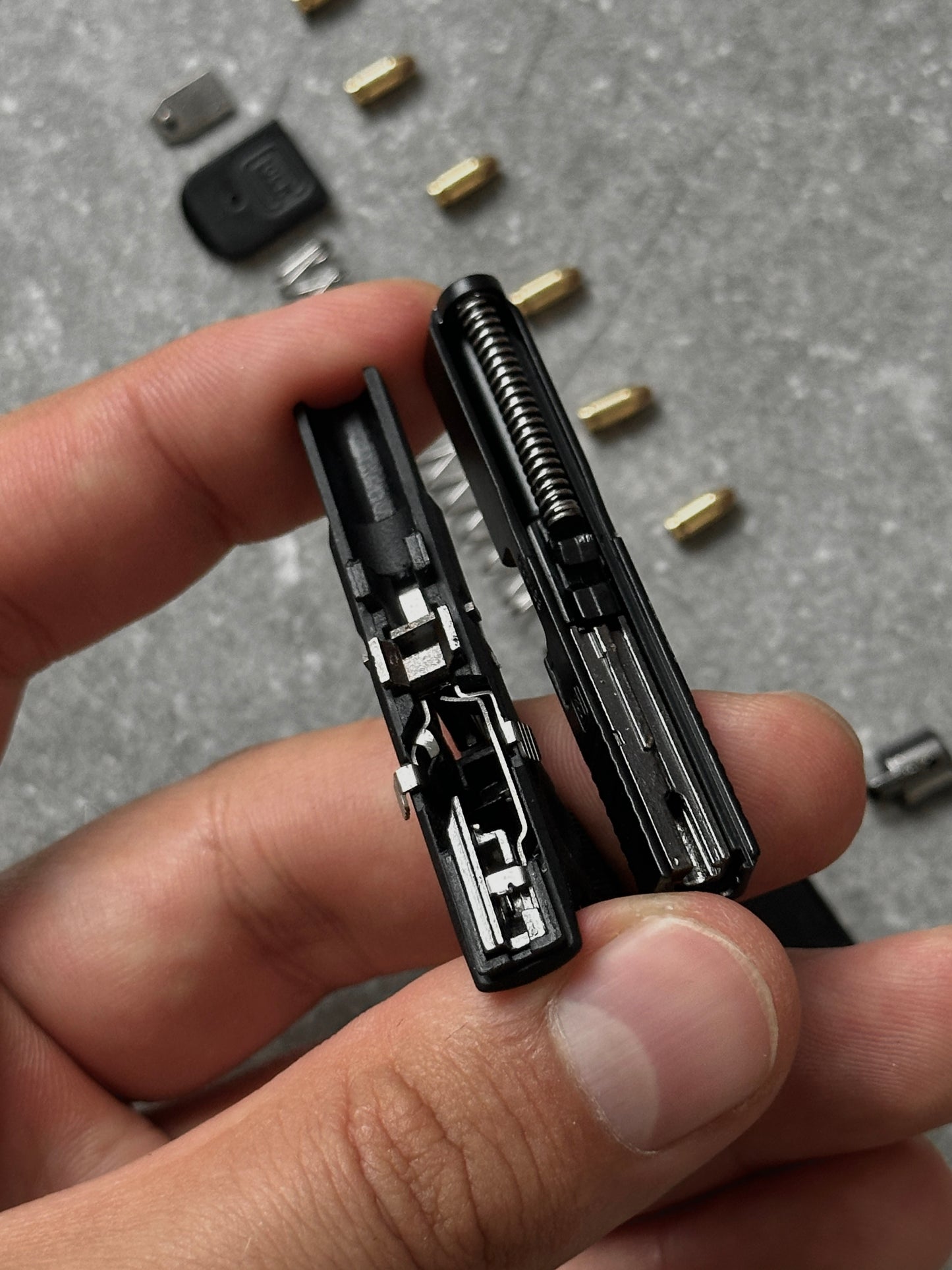 Clickraid™ Glock 19 Ejection Detachable Keychain with case