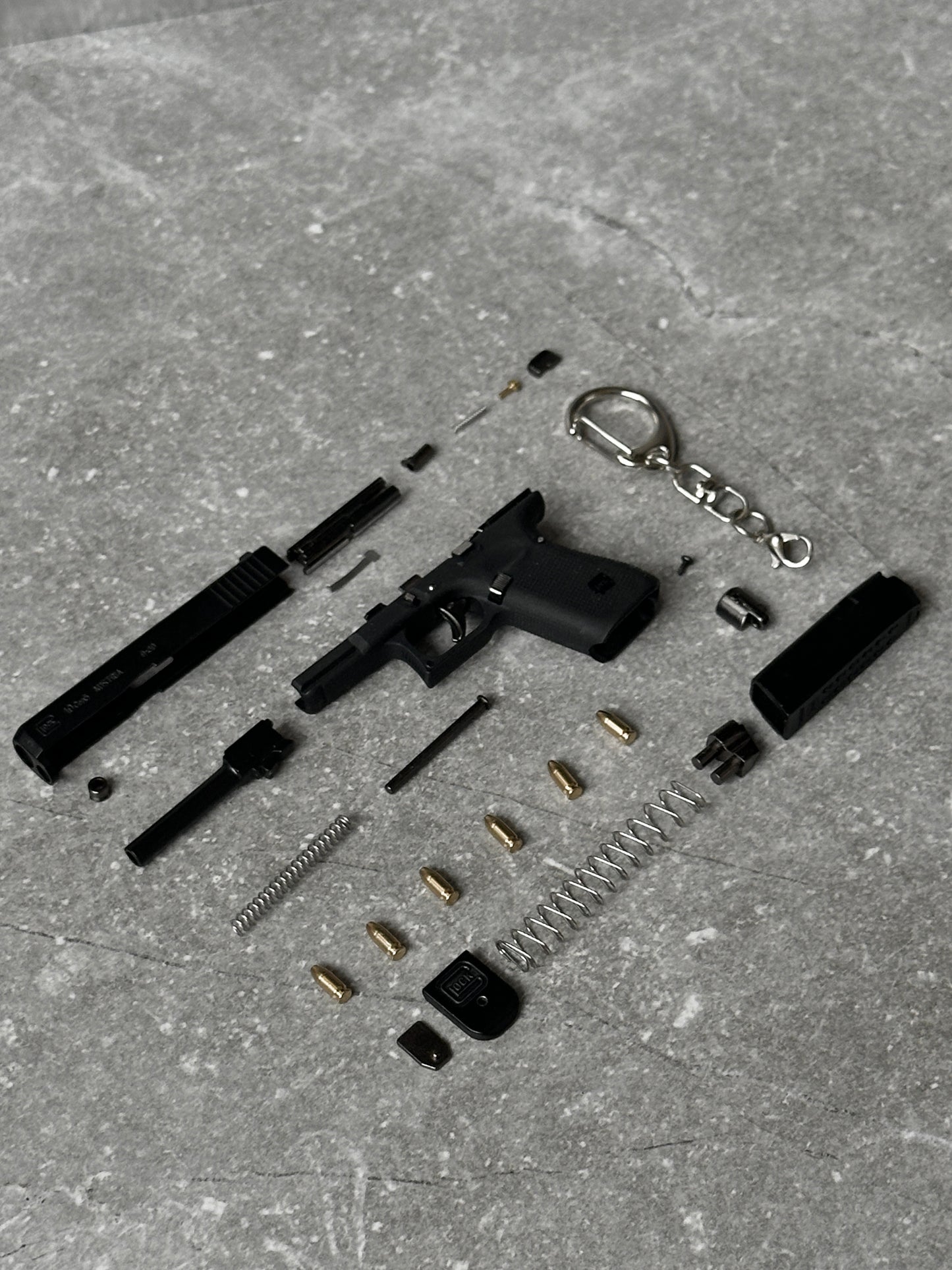 Clickraid™ Glock 19 Ejection Detachable Keychain with case