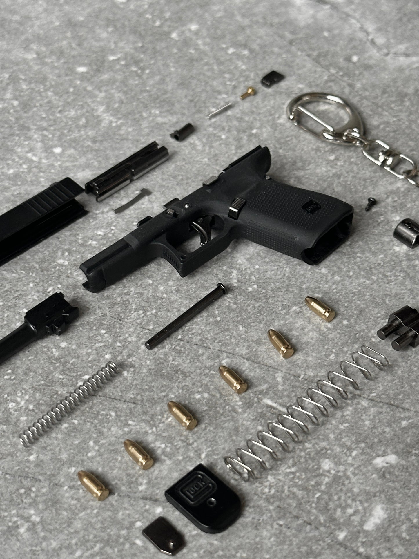 Clickraid™ Glock 19 Ejection Detachable Keychain with case