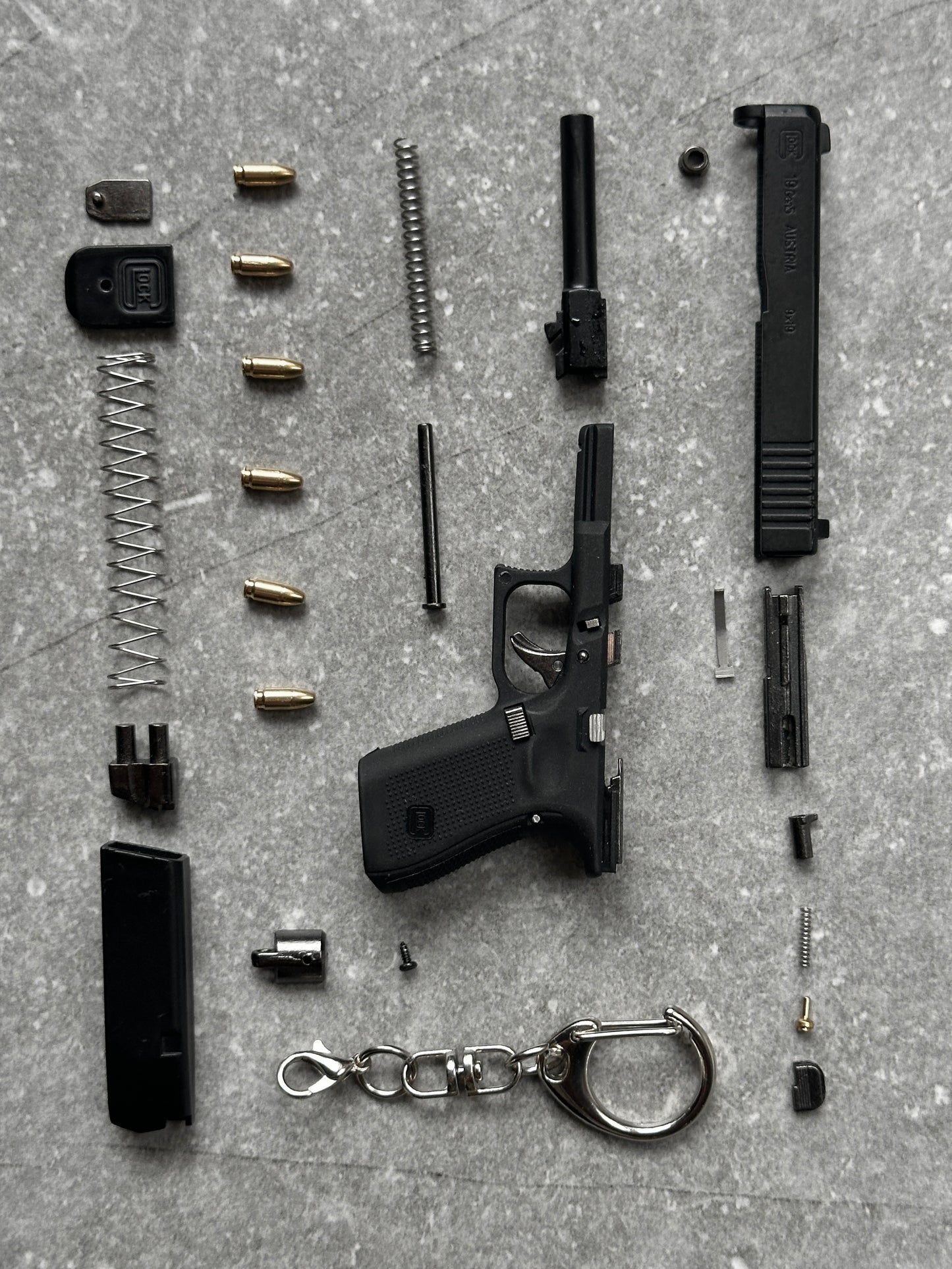 Clickraid™ Glock 19 Ejection Detachable Keychain with case