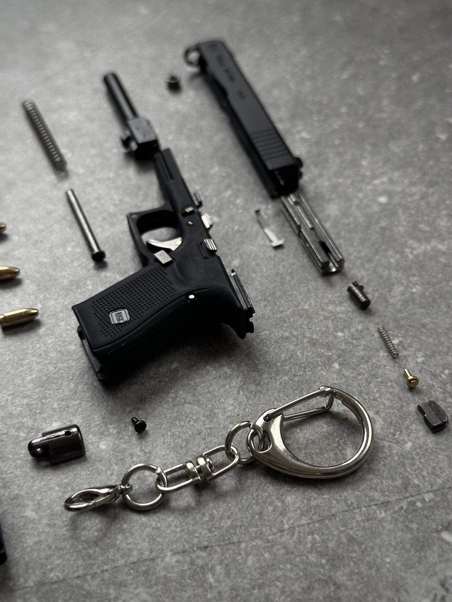 Clickraid™ Glock 19 Ejection Detachable Keychain with case