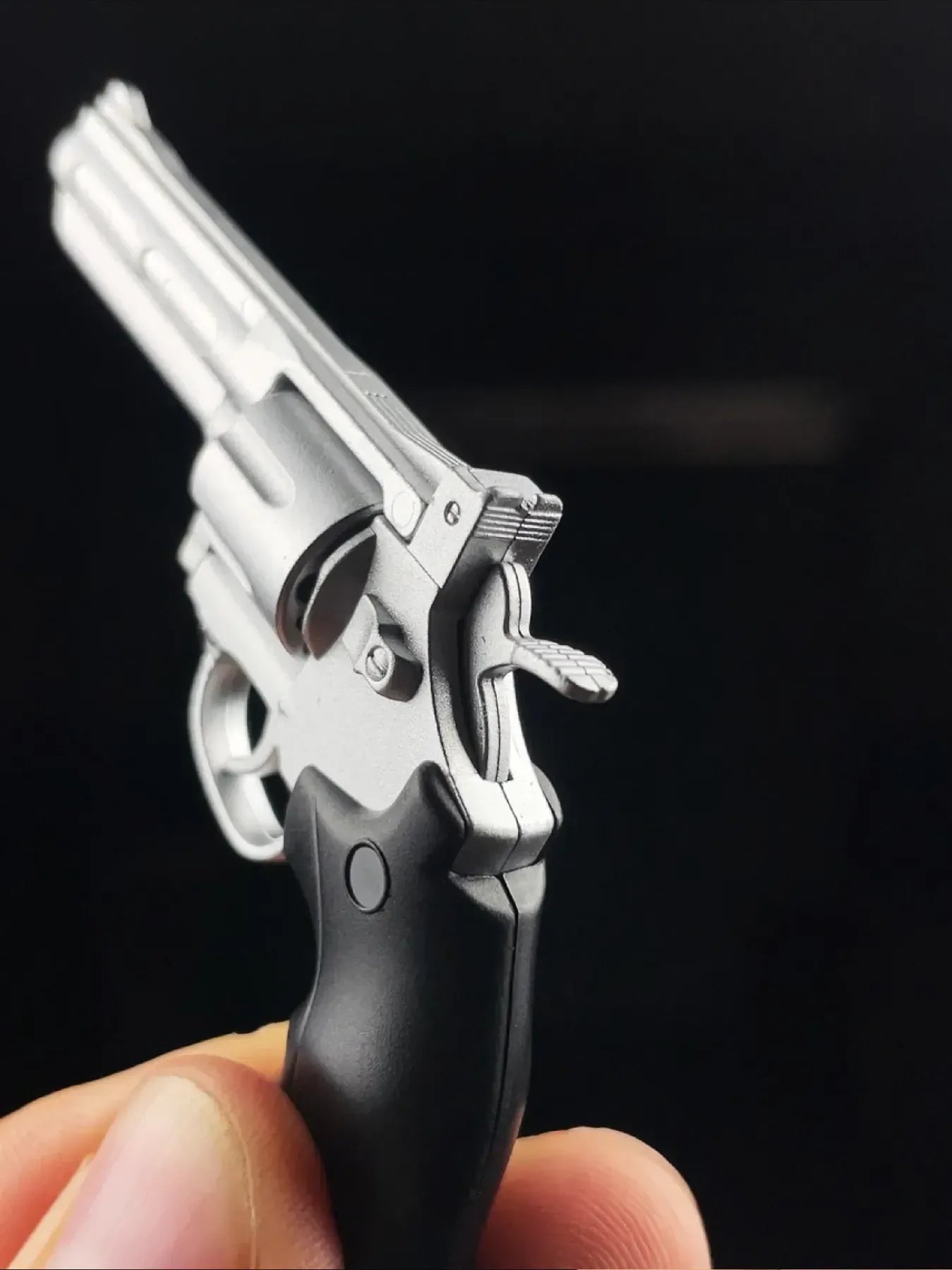 Clickraid™ Revolver Keychain