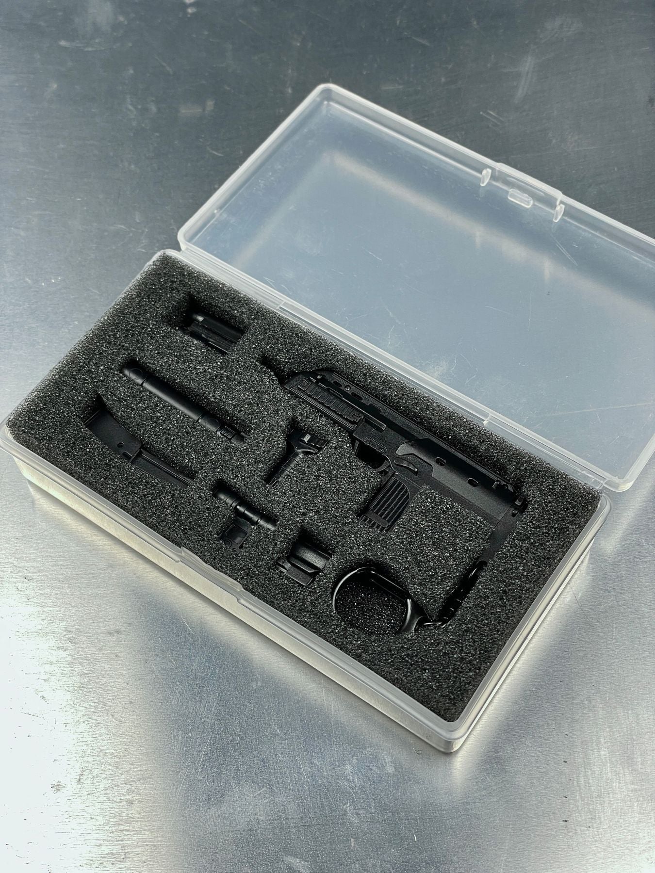 Clickraid™ MP7A2 Keychain with case