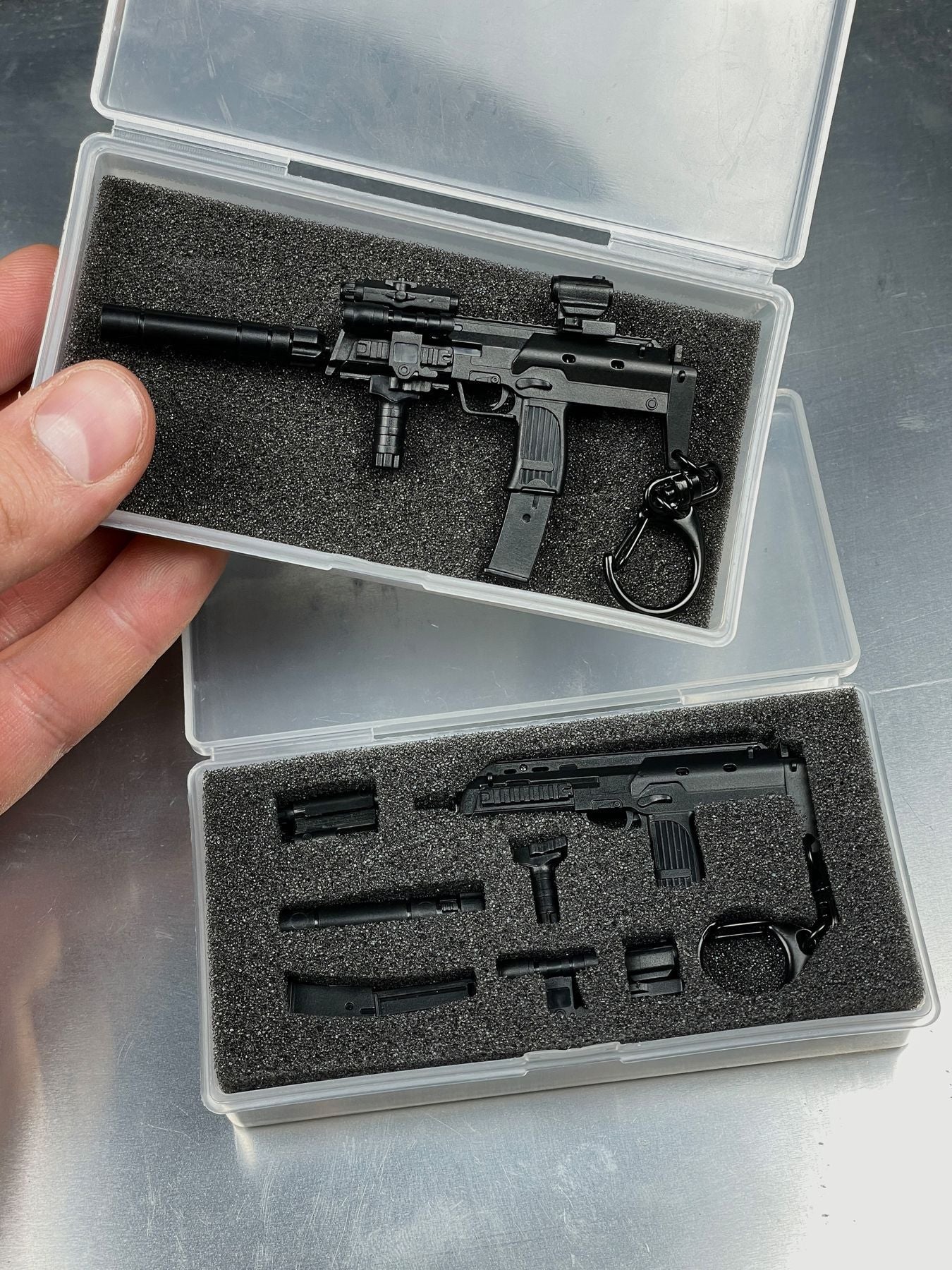 Clickraid™ MP7A2 Keychain with case